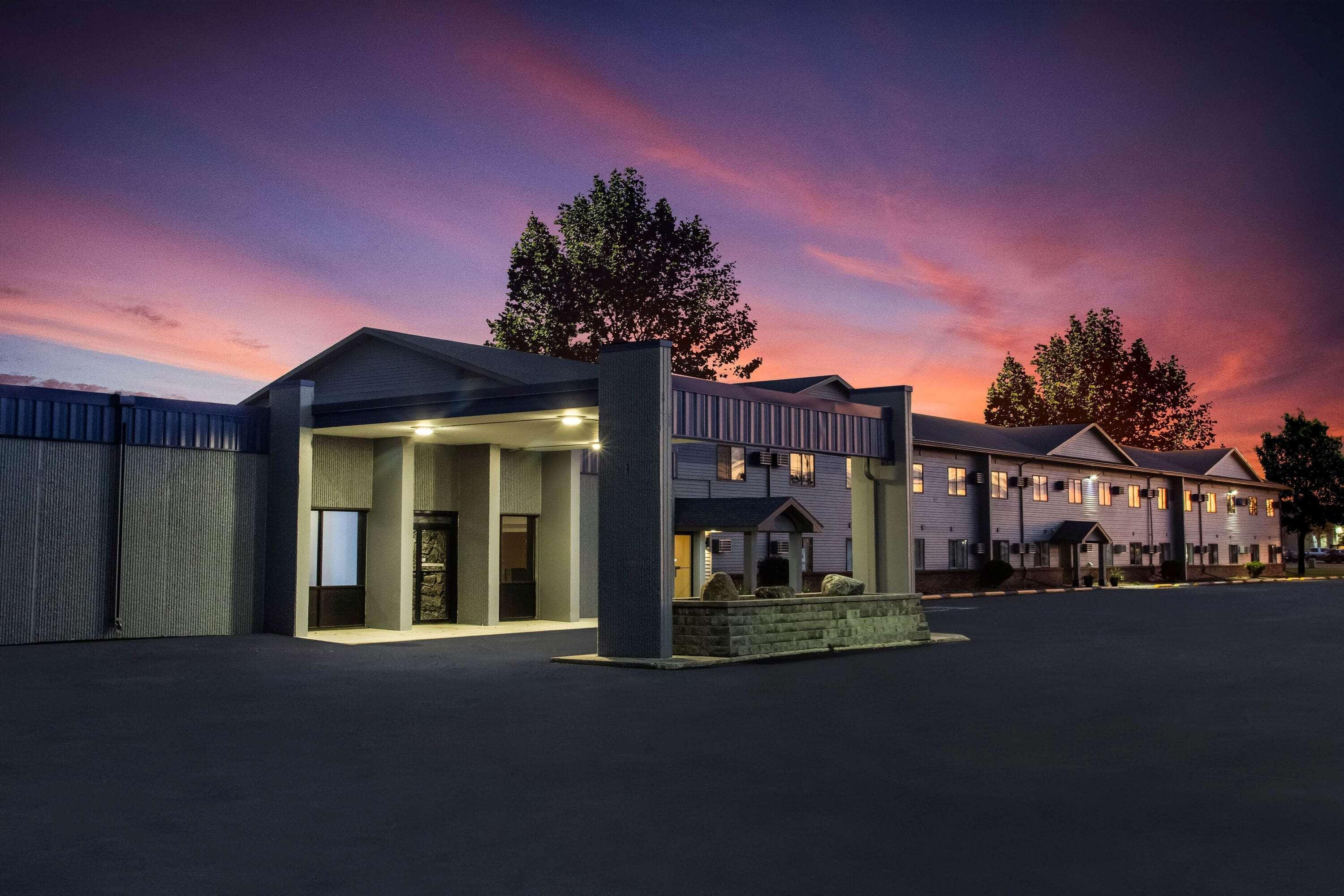 Travelodge By Wyndham Wahpeton Εξωτερικό φωτογραφία
